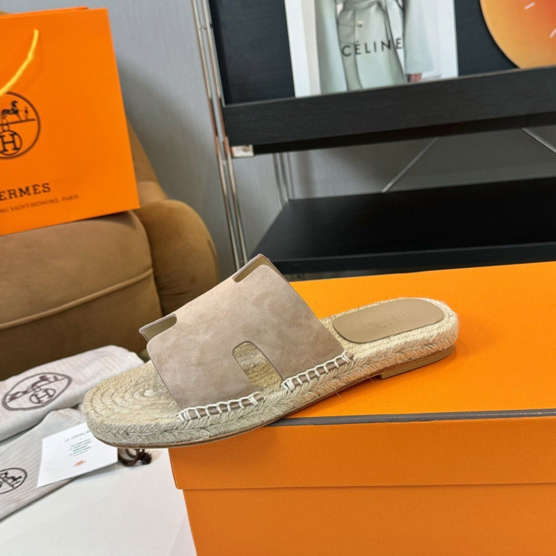H**mes slippers